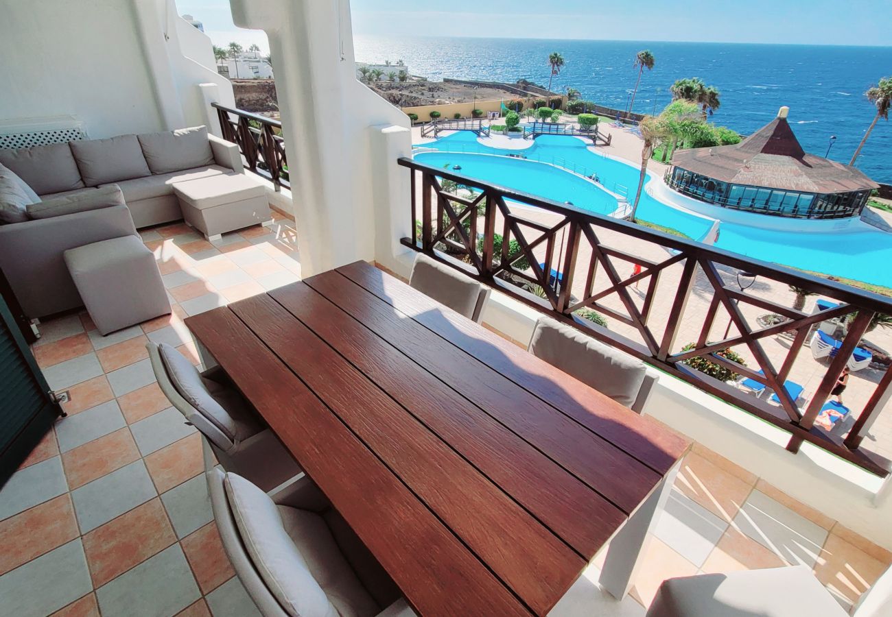 Apartment in Costa del Silencio - Luxury Apartment Rocas Sea View