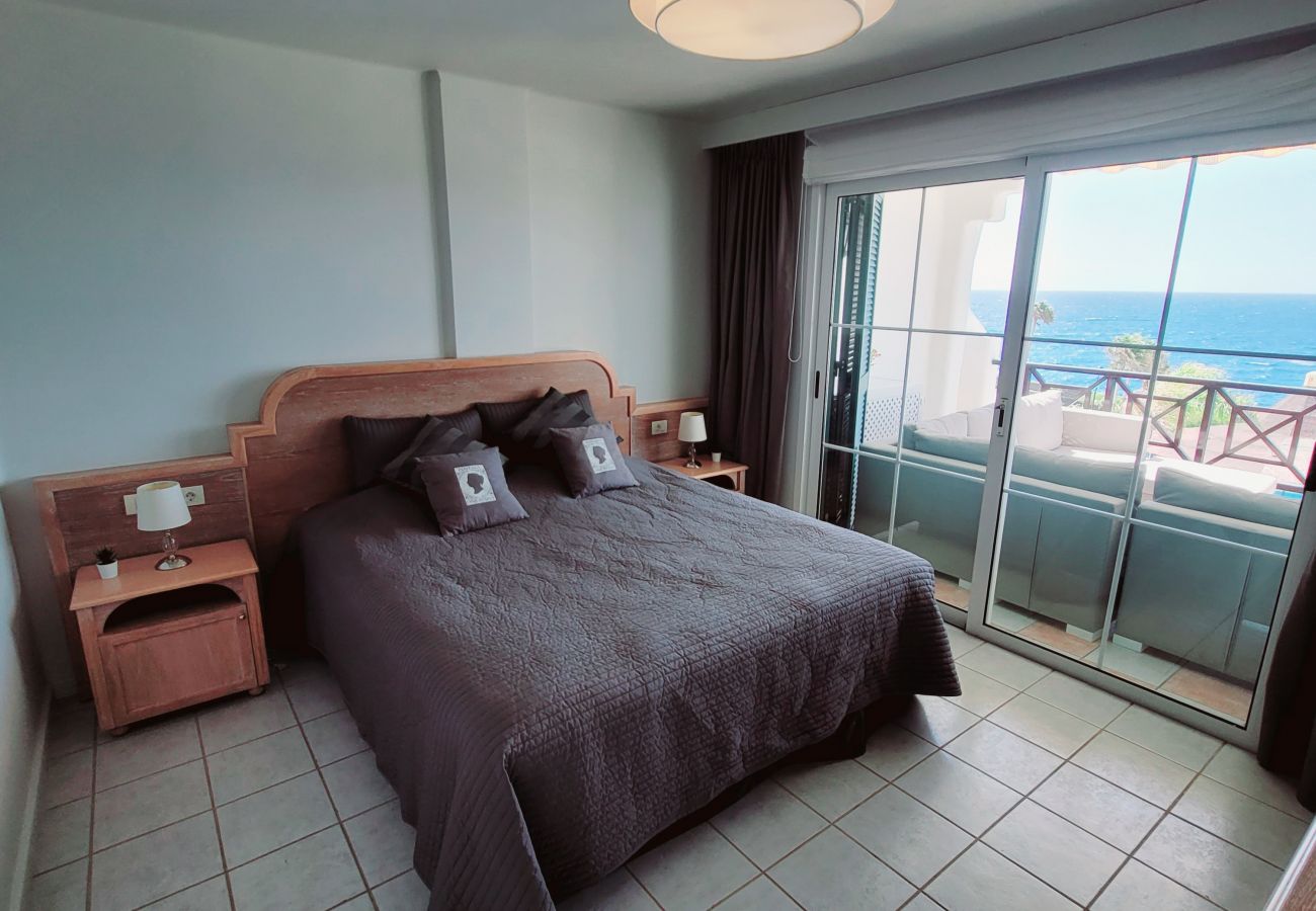 Apartment in Costa del Silencio - Luxury Apartment Rocas Sea View