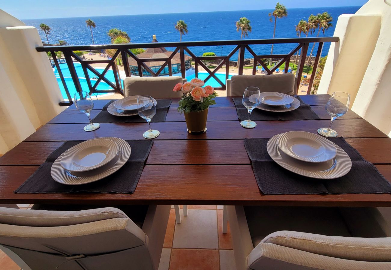 Apartment in Costa del Silencio - Luxury Apartment Rocas Sea View