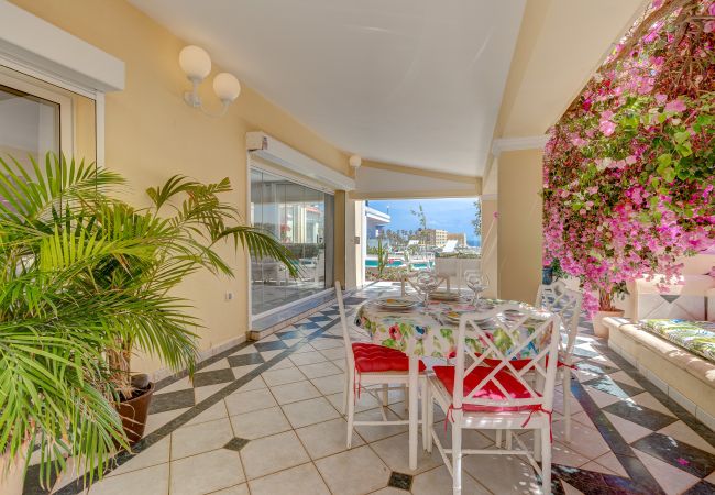 Villa in Callao Salvaje - Villa Bouganvilla by the sea with pool Villa in Callao Salvaje - Villa Bouganvilla by the sea with pool