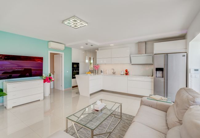 Villa in Callao Salvaje - Villa Bouganvilla by the sea with pool Villa in Callao Salvaje - Villa Bouganvilla by the sea with pool