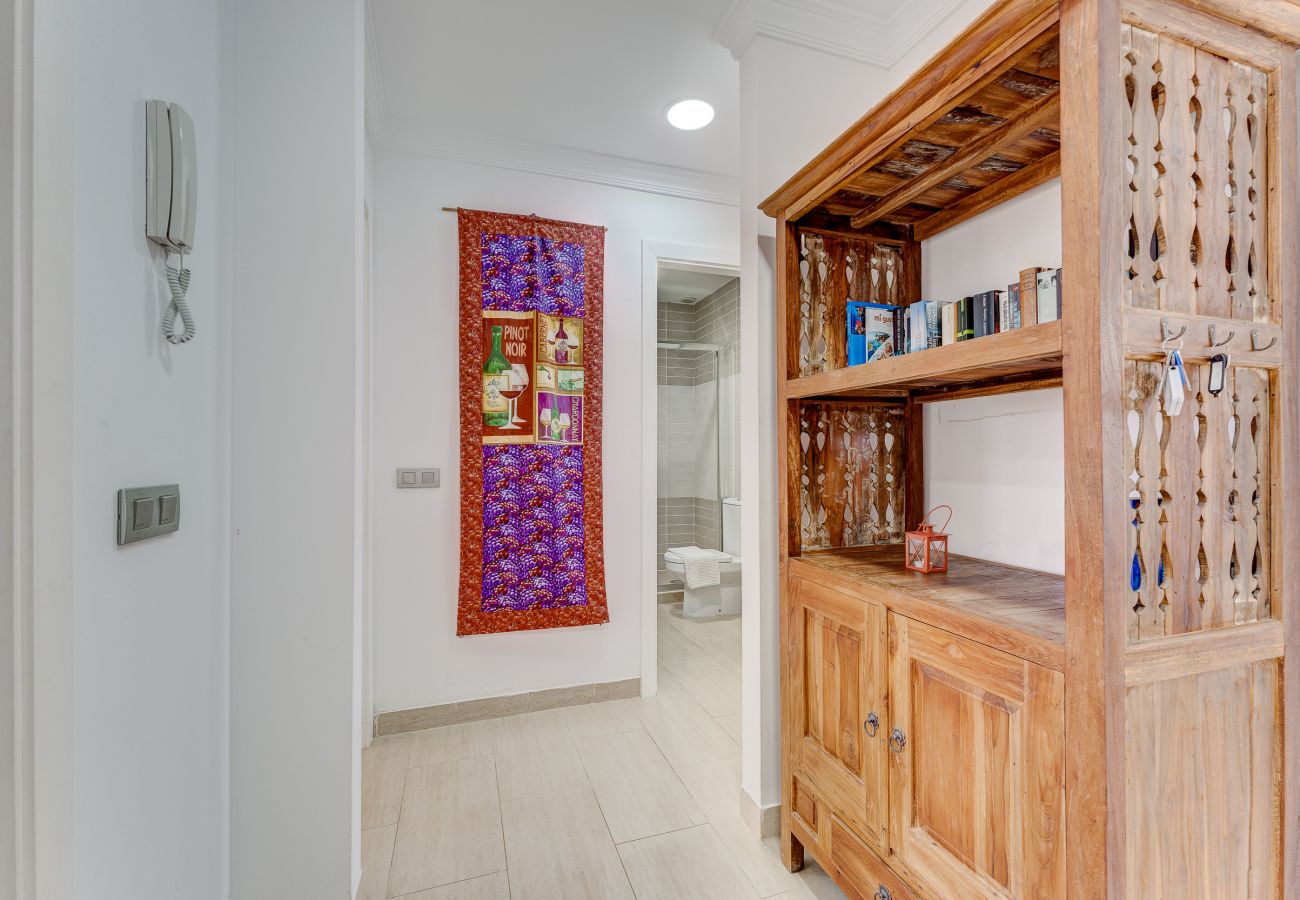 Apartment in San Miguel de Abona -  Sea View Apartment Ocean Breeze Royal Marina