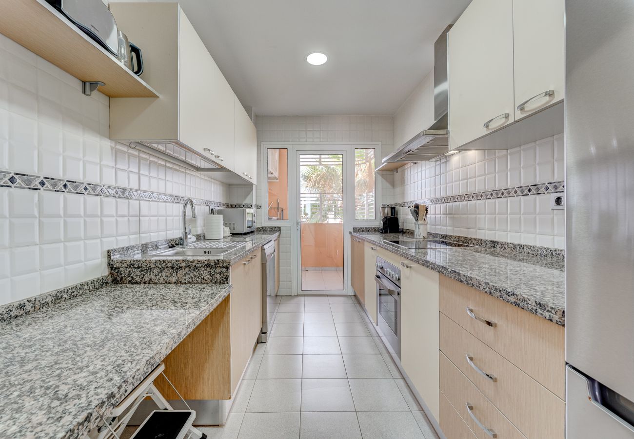 Apartment in San Miguel de Abona -  Sea View Apartment Ocean Breeze Royal Marina