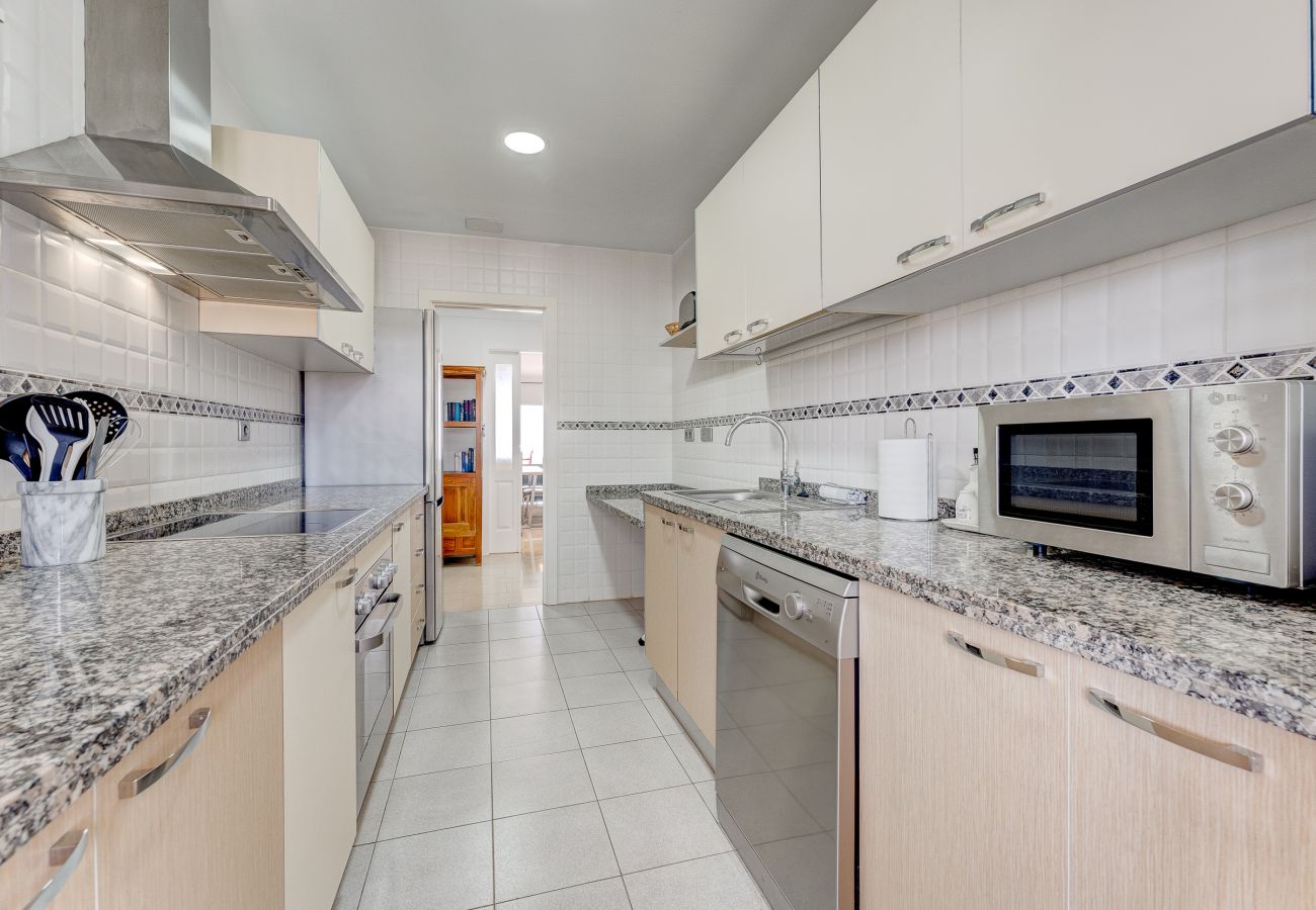 Apartment in San Miguel de Abona -  Sea View Apartment Ocean Breeze Royal Marina