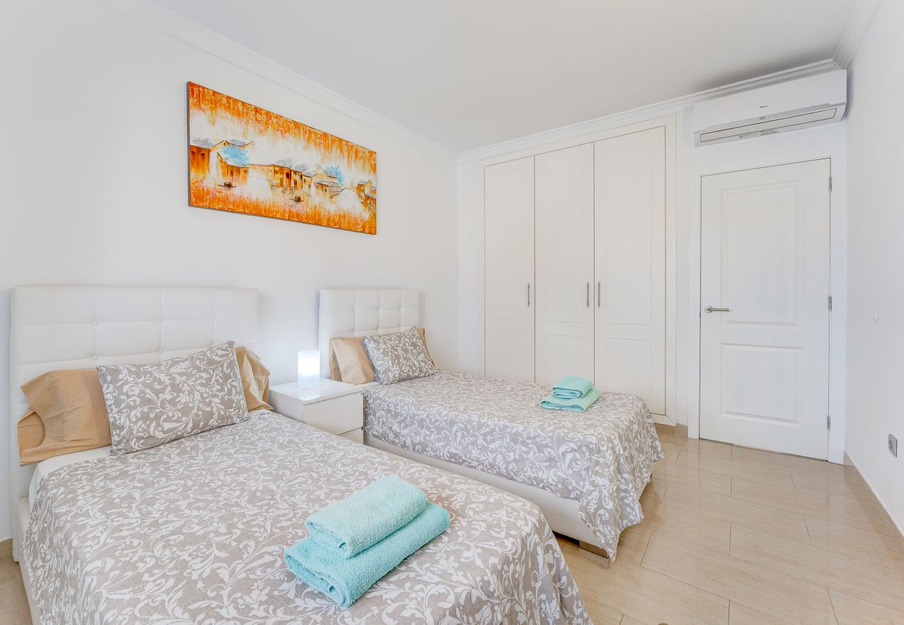 Apartment in San Miguel de Abona -  Sea View Apartment Ocean Breeze Royal Marina