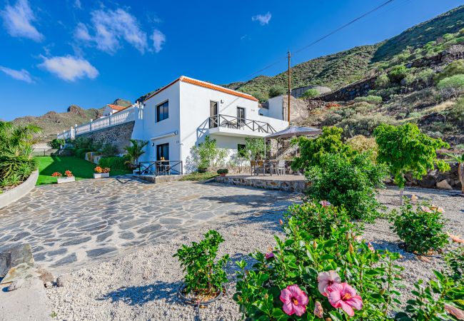 Apartment in Santiago del Teide - Cliff Haven Sea View Apartment - Adults Only