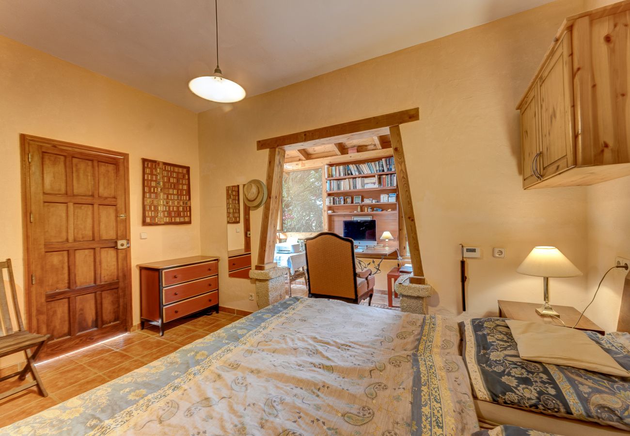 Country house in Arico - Unique country estate with sea view and exclusive flair