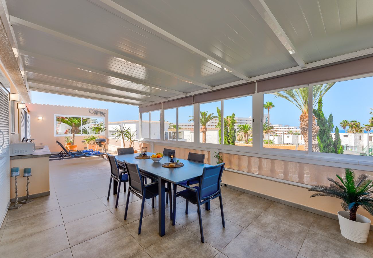 Apartment in Playa de Las Americas - Penthouse Apartment Urbania