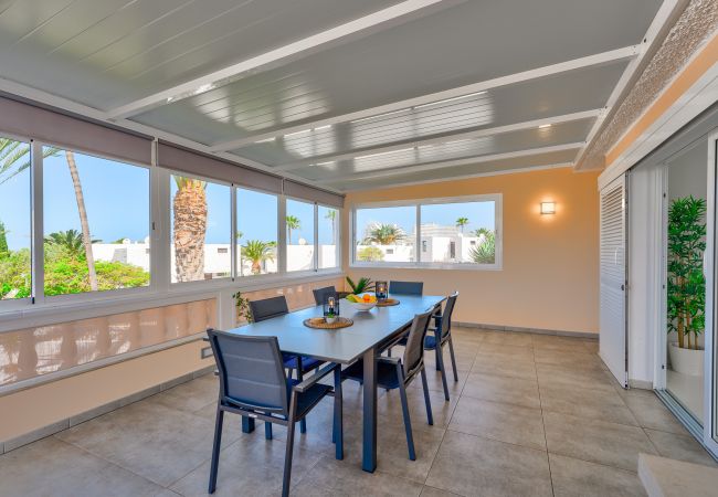 Apartamento en Playa de Las Americas - Sea View Apartment Urbania Club - Playa de las Americas Apartamento en Playa de Las Americas - Sea View Apartment Urbania Club - Playa de las Americas