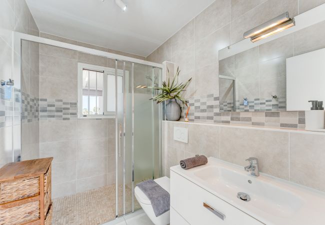 Apartamento en Playa de Las Americas - Sea View Apartment Urbania Club - Playa de las Americas Apartamento en Playa de Las Americas - Sea View Apartment Urbania Club - Playa de las Americas