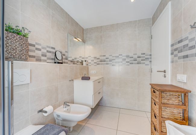 Apartamento en Playa de Las Americas - Sea View Apartment Urbania Club - Playa de las Americas Apartamento en Playa de Las Americas - Sea View Apartment Urbania Club - Playa de las Americas