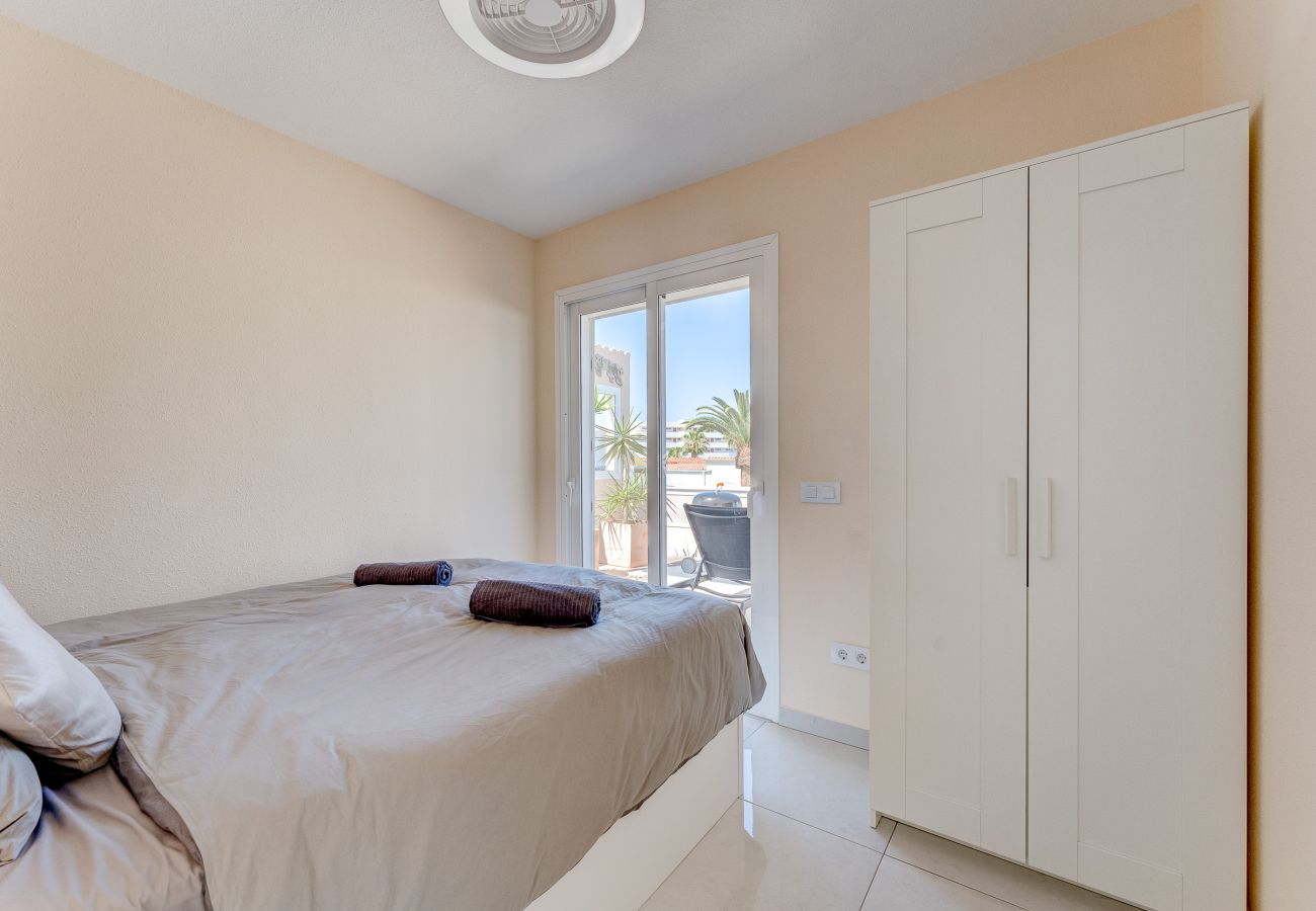 Apartamento en Playa de Las Americas - Sea View Apartment Urbania Club - Playa de las Americas