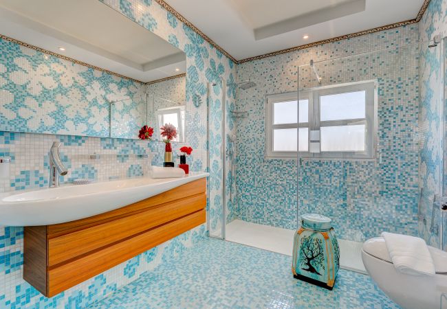 Villa en Costa Adeje - Villa Marina con piscina - Costa Adeje Villa en Costa Adeje - Villa Marina con piscina - Costa Adeje