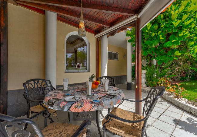 Villa en Costa Adeje - Villa Marina con piscina - Costa Adeje Villa en Costa Adeje - Villa Marina con piscina - Costa Adeje