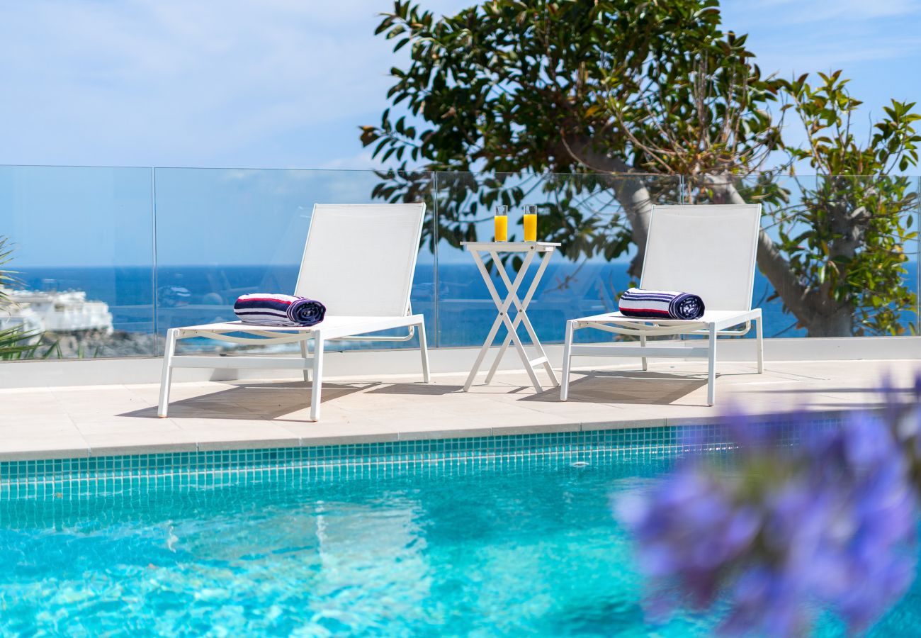 Villa en Callao Salvaje - Villa Bouganvilla junto al mar con piscina