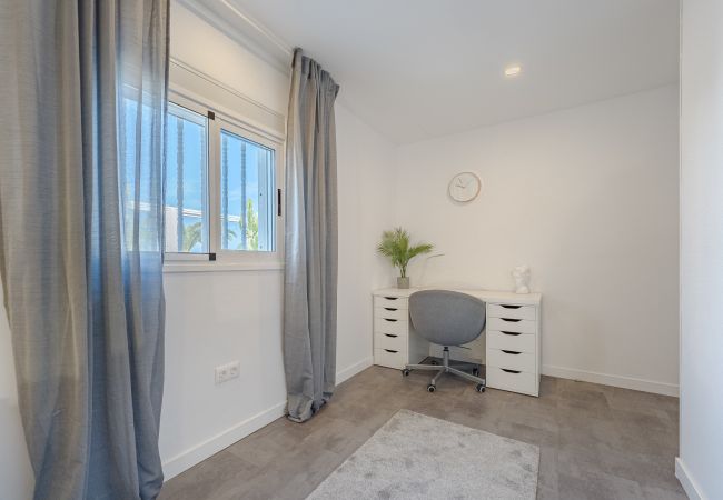 Apartamento en Playa de Las Americas - Endless Summer Beach Apartment with Sea View Apartamento en Playa de Las Americas - Endless Summer Beach Apartment with Sea View