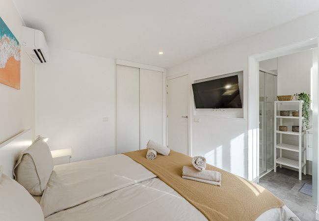 Apartamento en Playa de Las Americas - Endless Summer Beach Apartment with Sea View Apartamento en Playa de Las Americas - Endless Summer Beach Apartment with Sea View