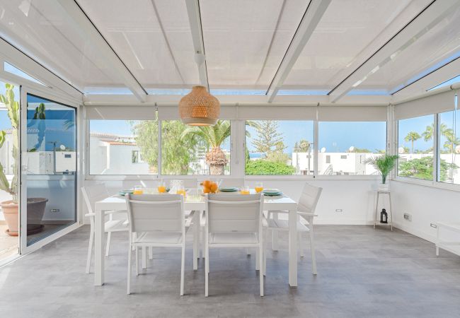 Apartamento en Playa de Las Americas - Endless Summer Beach Apartment with Sea View Apartamento en Playa de Las Americas - Endless Summer Beach Apartment with Sea View
