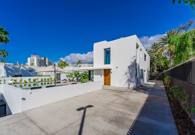 Apartamento en Playa de Las Americas - Apartment 1 Don Carlos - Adults only! Apartamento en Playa de Las Americas - Apartment 1 Don Carlos - Adults only!