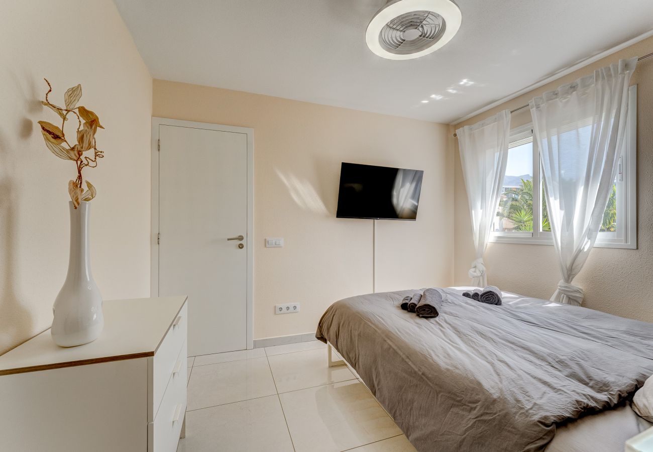 Apartamento en Playa de Las Americas - Penthouse Apartment Urbania