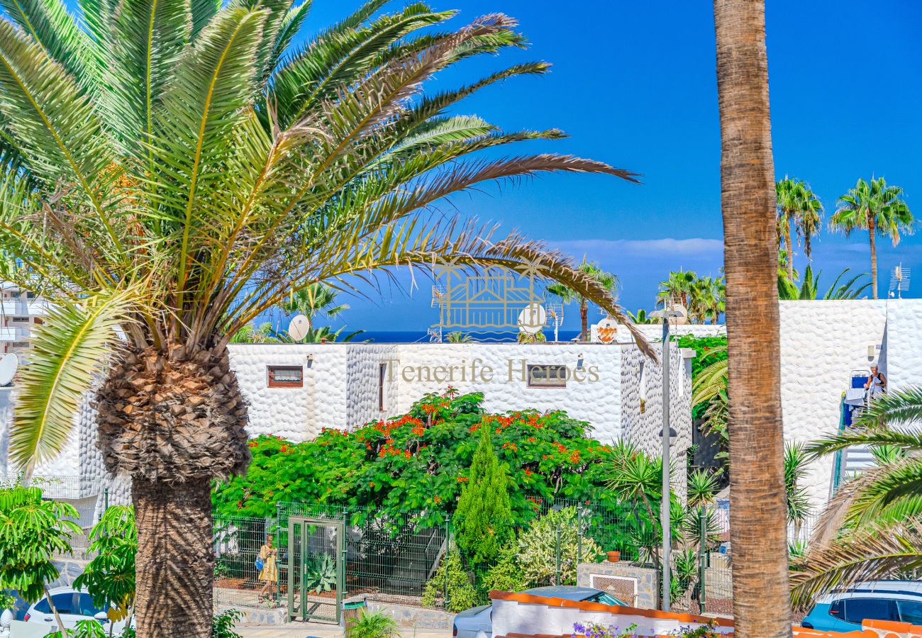 Apartamento en Playa de Las Americas - Modern Oceanview Apartment with Vacation License Apartamento en Playa de Las Americas - Modern Oceanview Apartment with Vacation License