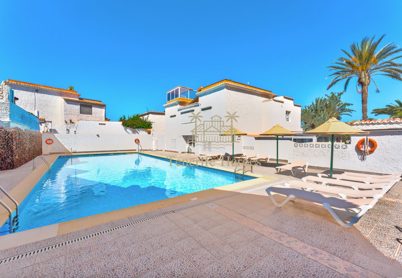 Apartamento en Playa de Las Americas - Modern Oceanview Apartment with Vacation License Apartamento en Playa de Las Americas - Modern Oceanview Apartment with Vacation License