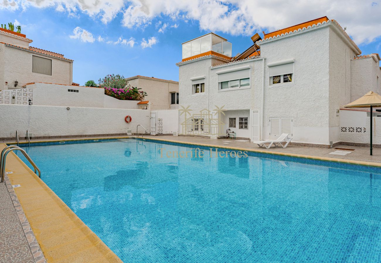 Apartamento en Playa de Las Americas - Modern Oceanview Apartment with Vacation License Apartamento en Playa de Las Americas - Modern Oceanview Apartment with Vacation License