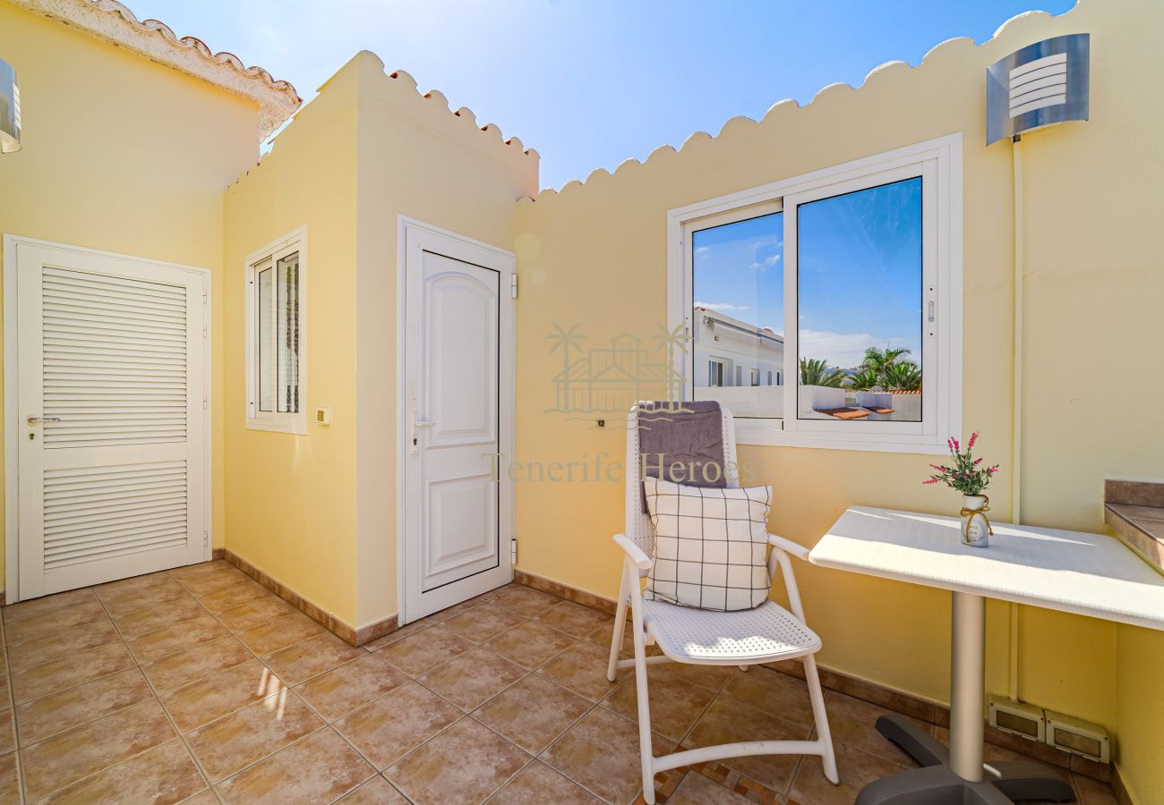 Apartamento en Playa de Las Americas - Modern Oceanview Apartment with Vacation License Apartamento en Playa de Las Americas - Modern Oceanview Apartment with Vacation License