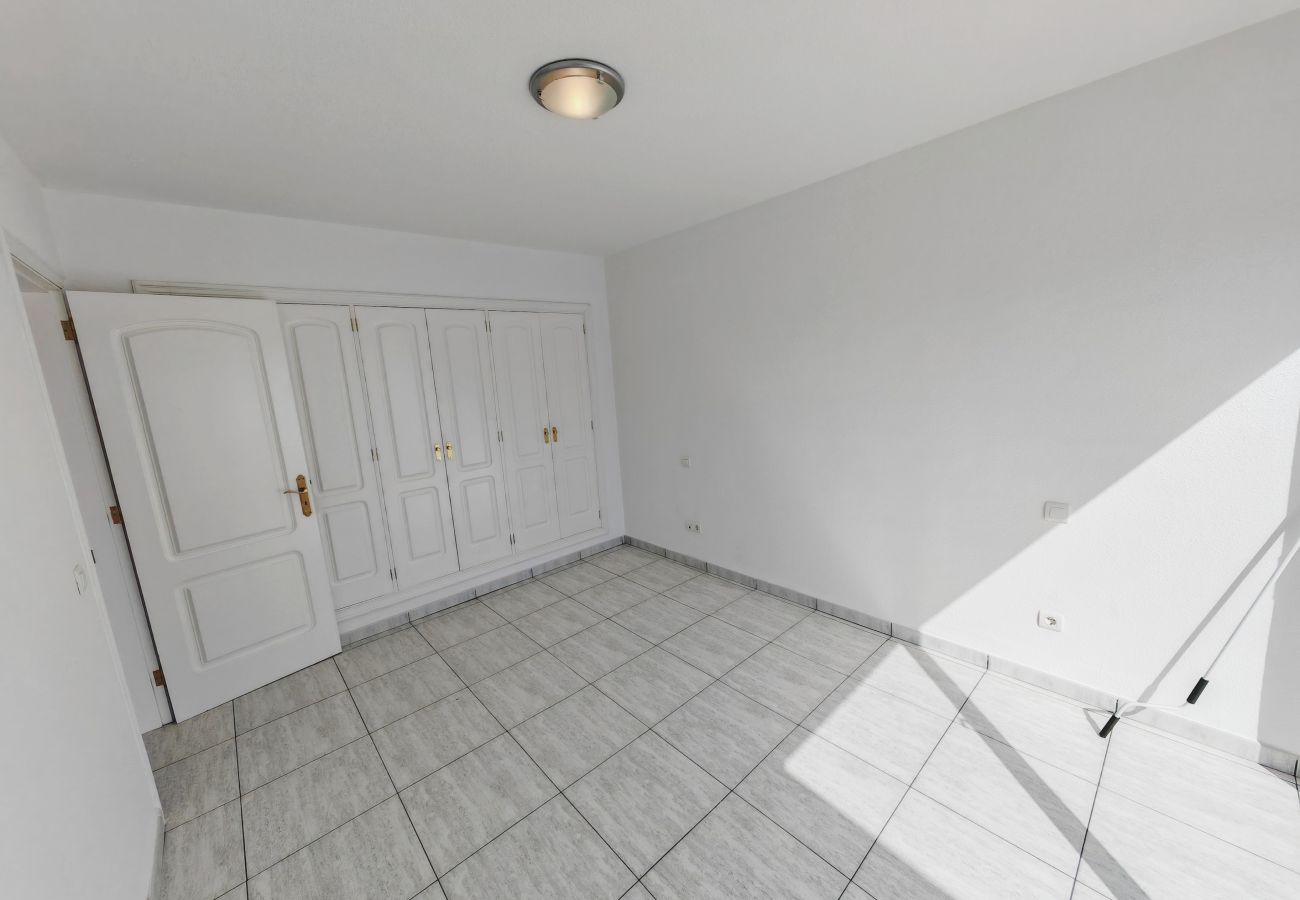 Ferienwohnung in Playa Paraiso - 2 bedroom apartment with terrace and parking