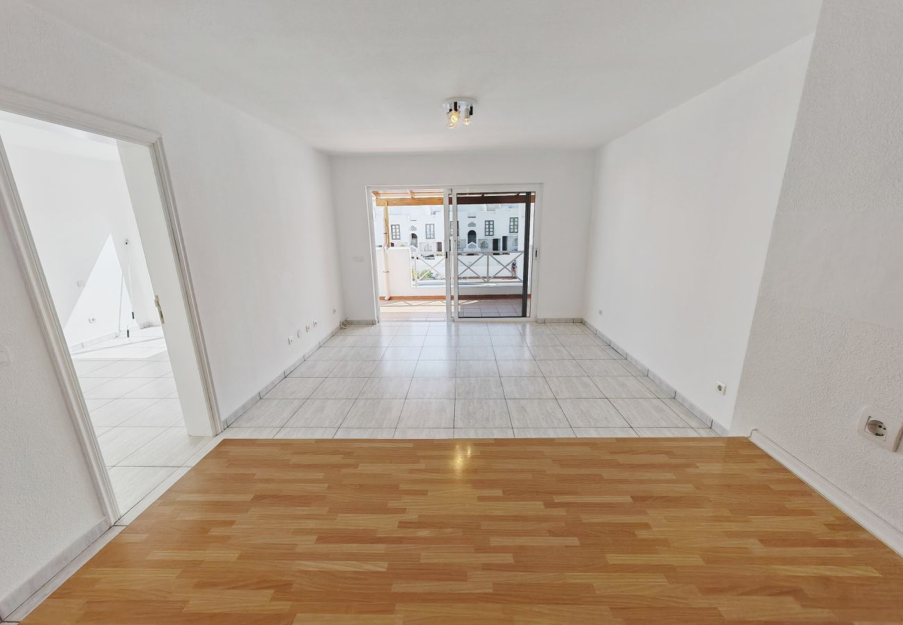 Ferienwohnung in Playa Paraiso - 2 bedroom apartment with terrace and parking