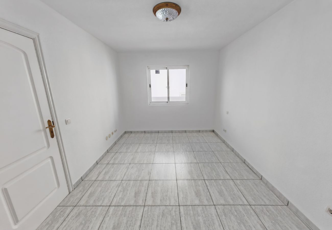 Ferienwohnung in Playa Paraiso - 2 bedroom apartment with terrace and parking
