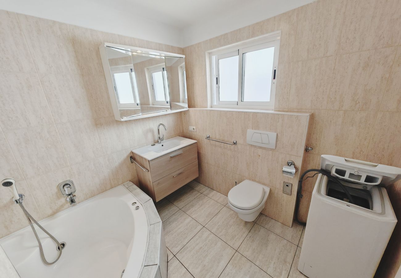 Ferienwohnung in Playa Paraiso - 2 bedroom apartment with terrace and parking