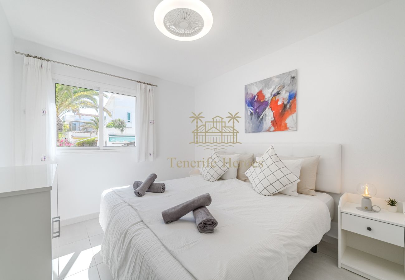 Ferienwohnung in Playa de Las Americas - Modern Oceanview Apartment with Vacation License Ferienwohnung in Playa de Las Americas - Modern Oceanview Apartment with Vacation License