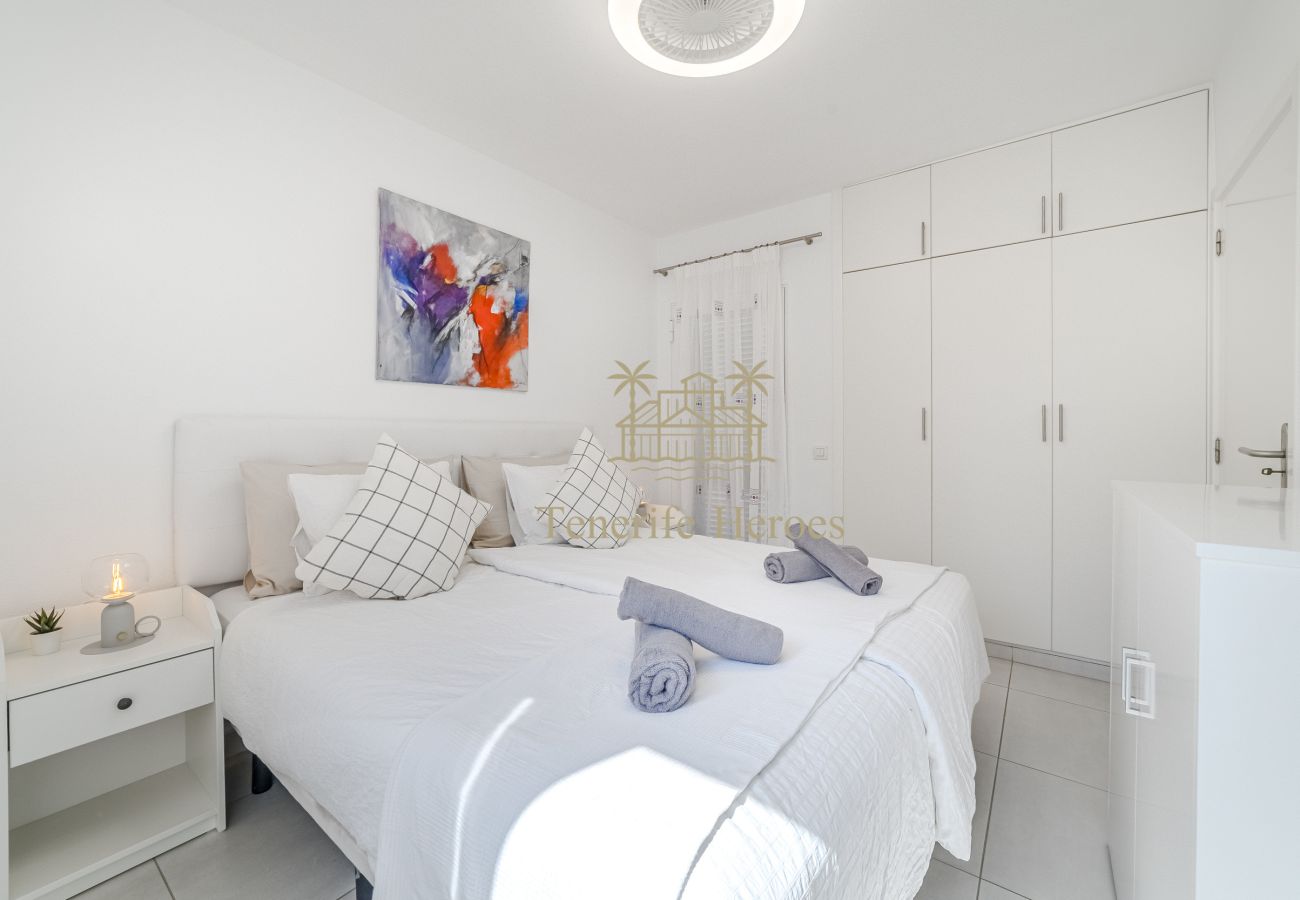 Ferienwohnung in Playa de Las Americas - Modern Oceanview Apartment with Vacation License Ferienwohnung in Playa de Las Americas - Modern Oceanview Apartment with Vacation License
