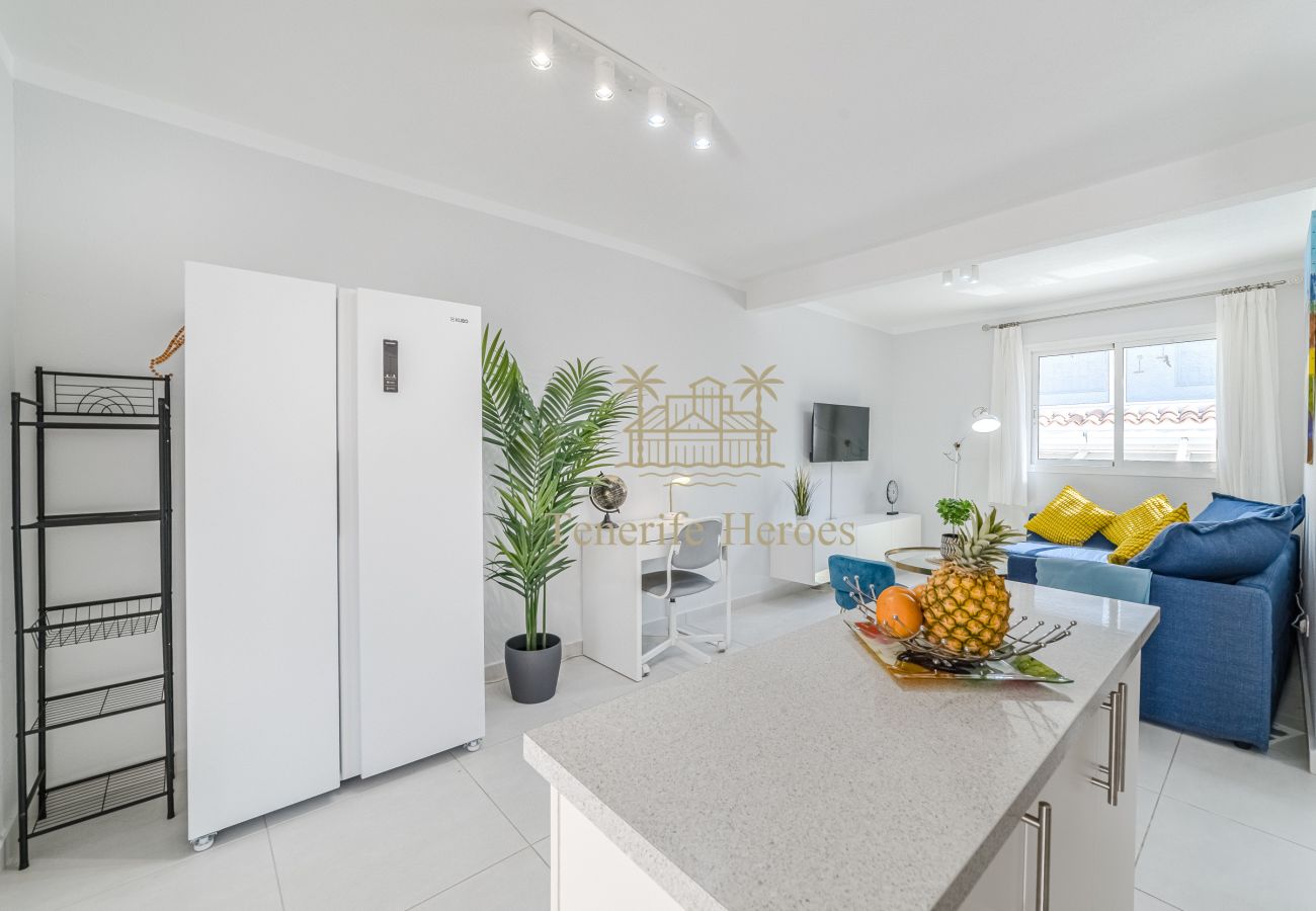 Ferienwohnung in Playa de Las Americas - Modern Oceanview Apartment with Vacation License Ferienwohnung in Playa de Las Americas - Modern Oceanview Apartment with Vacation License