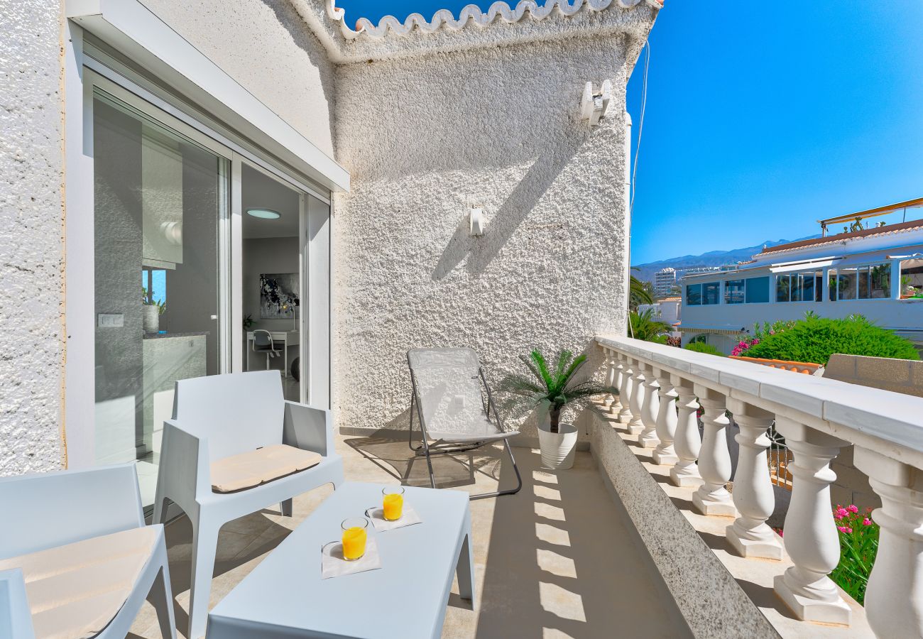 Ferienwohnung in Playa de Las Americas - Sea View Apartment Urbania Club - Playa de las Americas