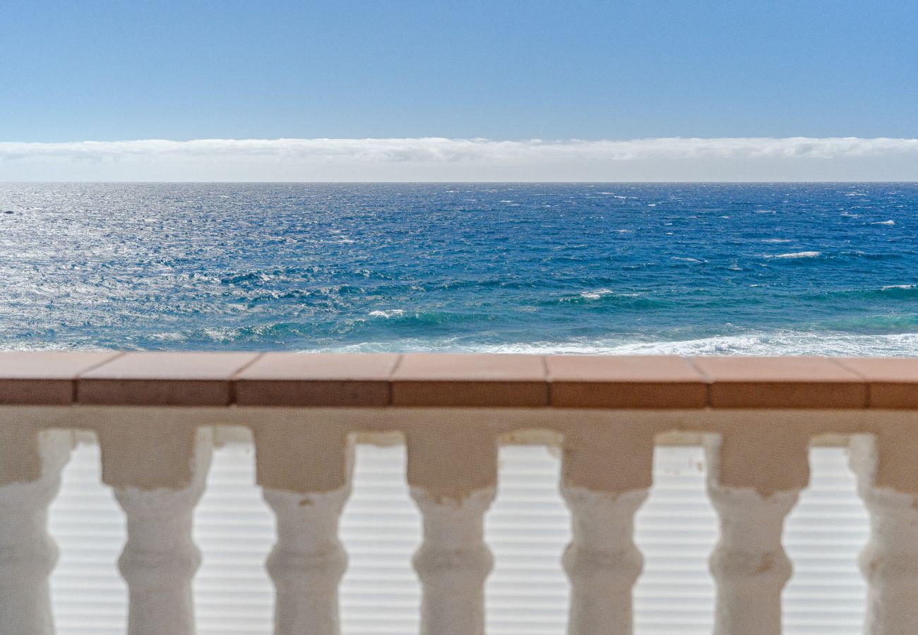 Ferienwohnung in Arico - Ocean View Apartment Grey Fanta Sea