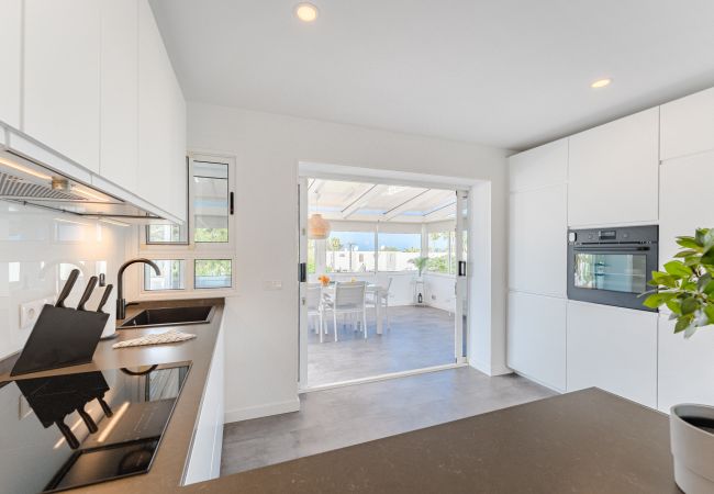 Ferienwohnung in Playa de Las Americas - Endless Summer Beach Apartment with Sea View Ferienwohnung in Playa de Las Americas - Endless Summer Beach Apartment with Sea View