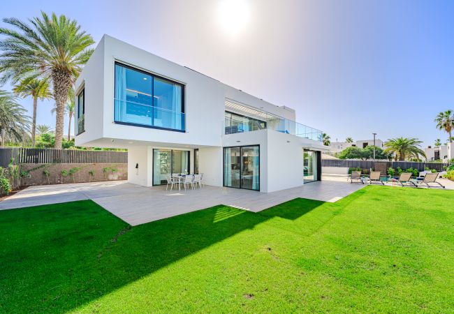 Villa in Playa de Las Americas - Chalet Don Carlos - Playa de las Americas Villa in Playa de Las Americas - Chalet Don Carlos - Playa de las Americas