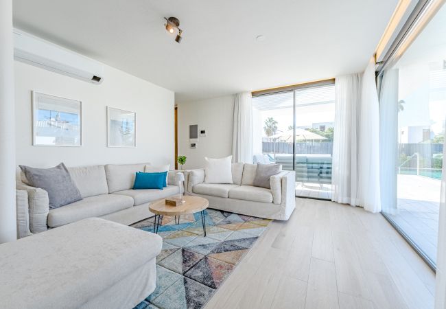 Ferienwohnung in Playa de Las Americas - Apartment 1 Don Carlos - Adults only! Ferienwohnung in Playa de Las Americas - Apartment 1 Don Carlos - Adults only!