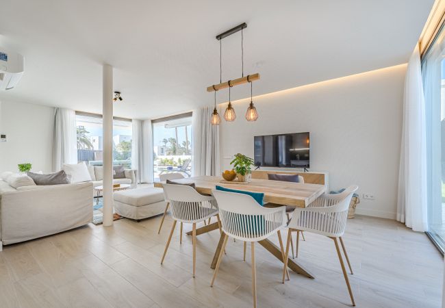 Ferienwohnung in Playa de Las Americas - Apartment 1 Don Carlos - Adults only! Ferienwohnung in Playa de Las Americas - Apartment 1 Don Carlos - Adults only!