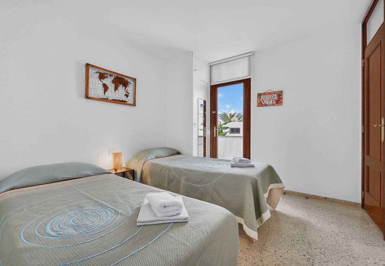 Ferienwohnung in Playa de Las Americas - Sun Terrace with Pool - Playa de las Americas